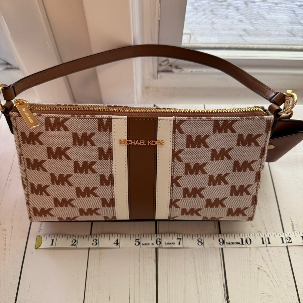Michael Kors | Vincent Logo Shoulder Bag with Pochette, Medium - Picture 10 of 14